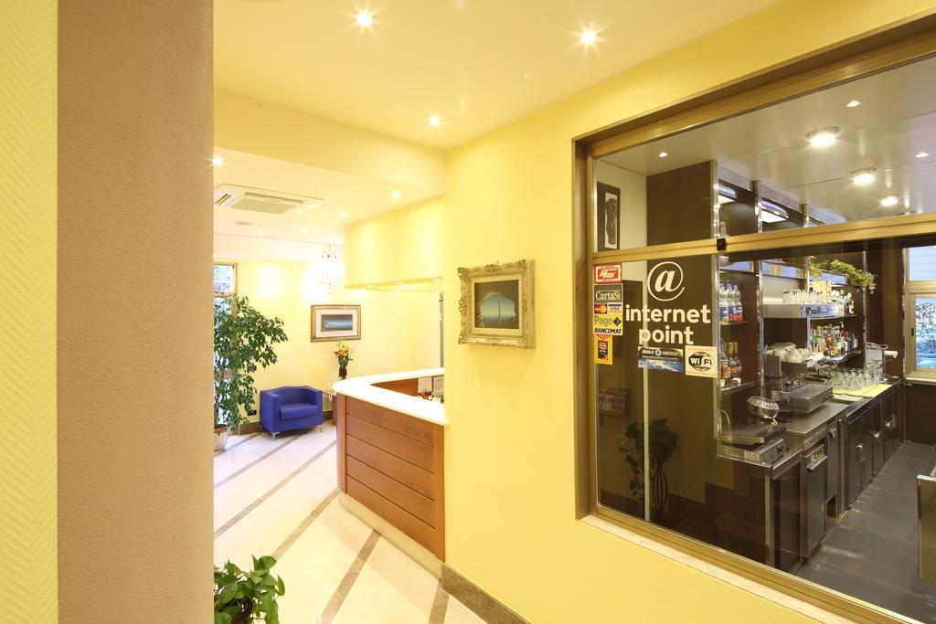 Residence Hotel Kriss Deiva Marina Exterior foto